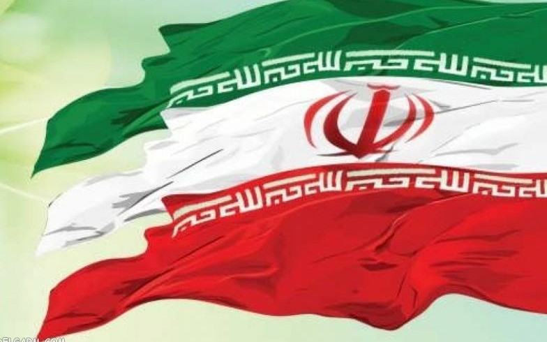 خرید کتاب داستان و پیکسل و پرچم ایران برای کودکان در تجمعات شبانه