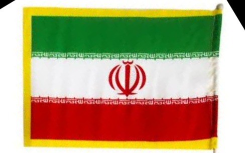 اهداء پرچم جمهوری اسلامی برای رژه خودرویی