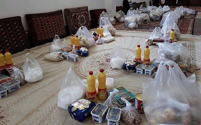خرید مواد غذایی و رساندن به نیازمندان