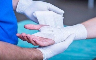 کمک های پزشکی / مراقبتی / دارویی و غیره