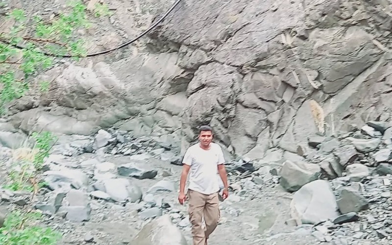 ساخت منبع ذخیره آب سنگی سیمانی روستای کوهستانی