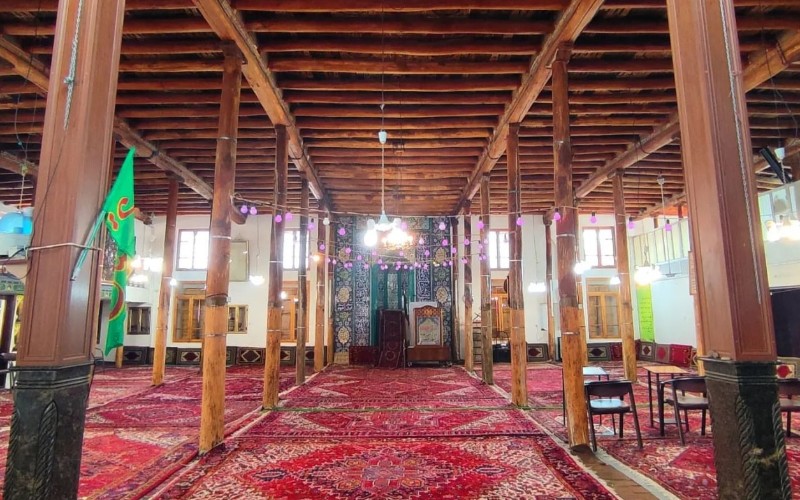 کمک به اتمام باز ساخت مسجد حاج کاظم شهرستان آذرشهر