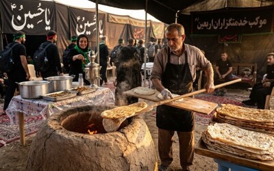 همکاری داوطلبانه شاطر نانوا در موکب اربعین حسینی