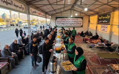 خدمترسانی به زائران حسینی در موکب سیدالشهدا (ع)